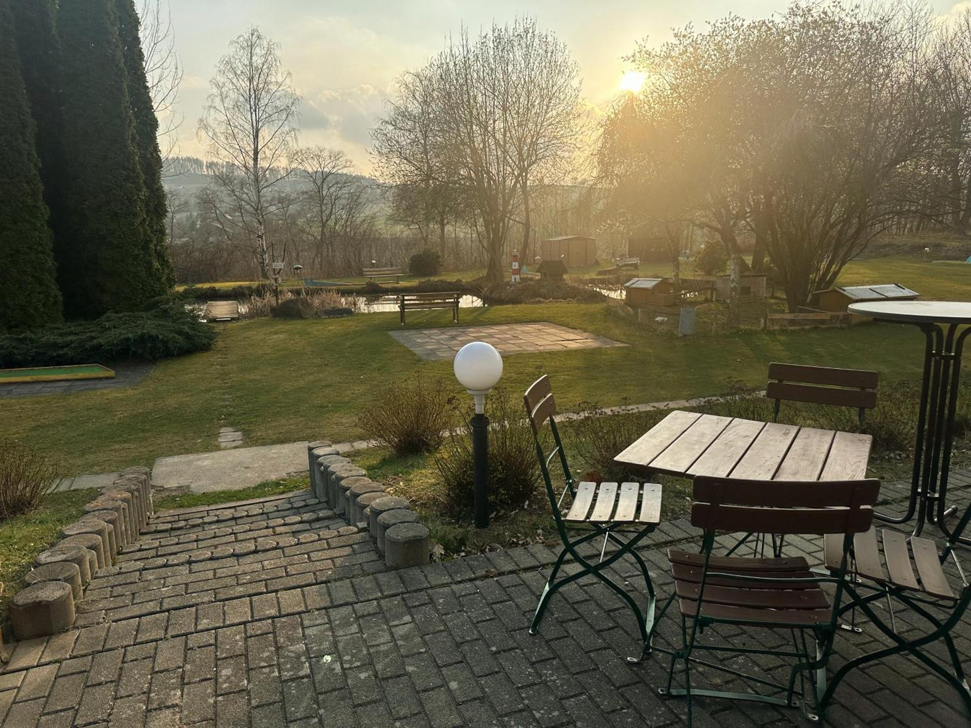 Hotel&Freizeitpark Am Lärchenberg Schirgiswalde-Kirschau Exterior foto